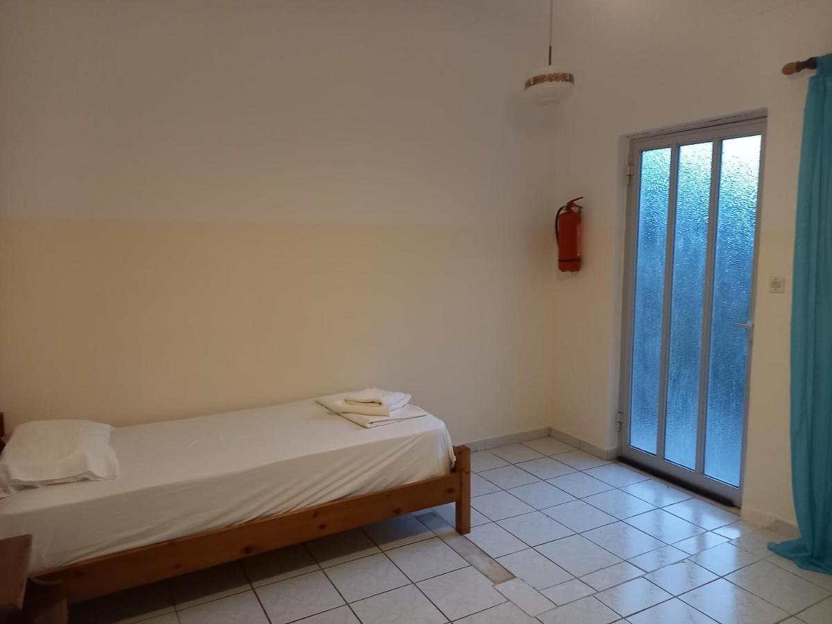 Dionisis Apartments Agia Efimia Eksteriør billede